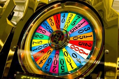 Sic Bo Dadu table layout on winning228 showing dice, bet zones, and live dealer